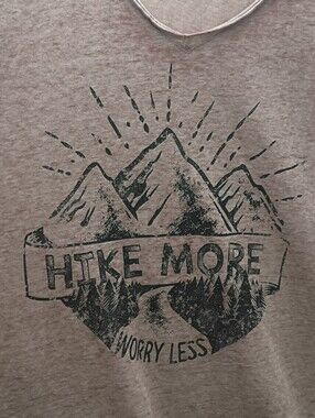 NWOT Maurices Mauve Rose Hiking Graphic Short Sleeve Shirt- Plus Size 2X